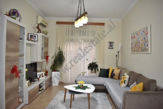 Apartament 3+1 ne shitje ne zonen e Bllokut ne Tirane